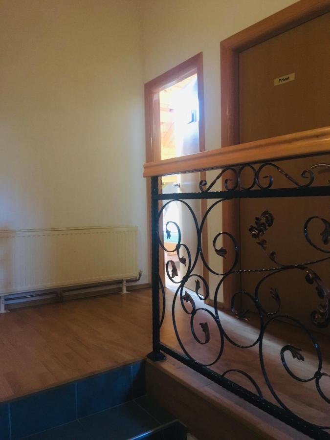Omladinski Hotel Rostovo Bugojno Buitenkant foto