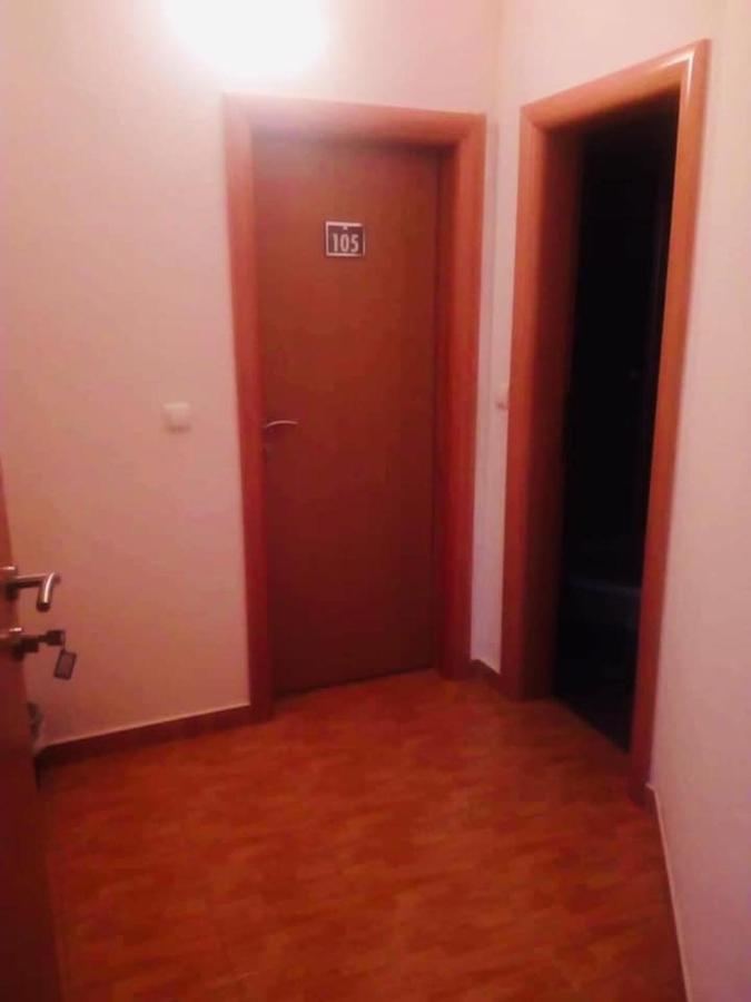 Omladinski Hotel Rostovo Bugojno Buitenkant foto