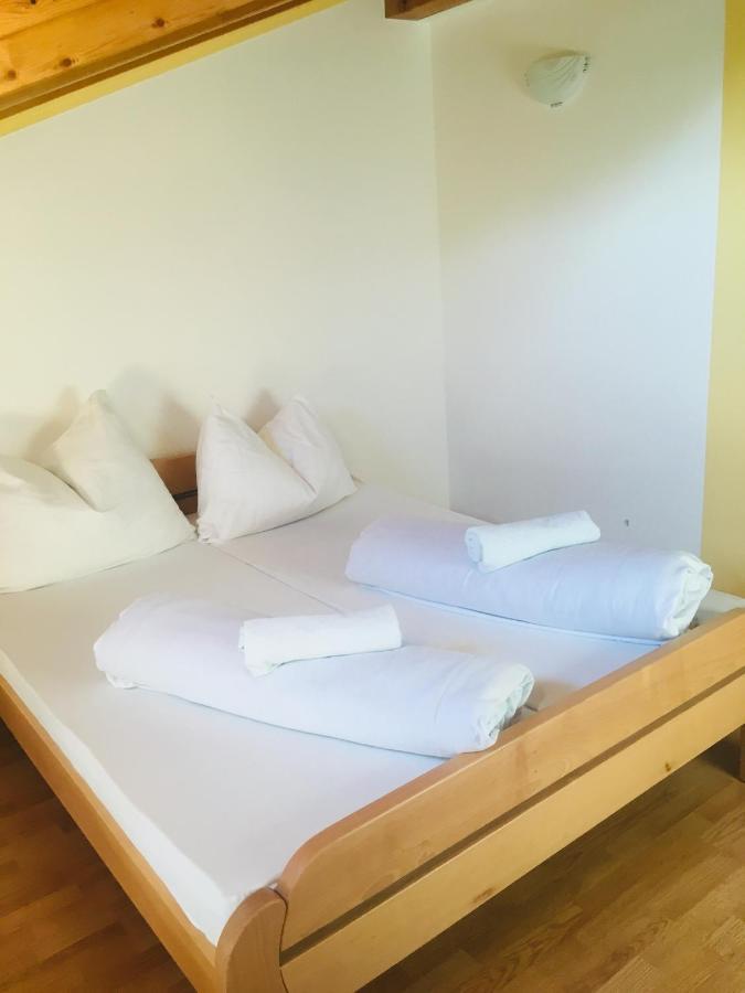 Omladinski Hotel Rostovo Bugojno Buitenkant foto